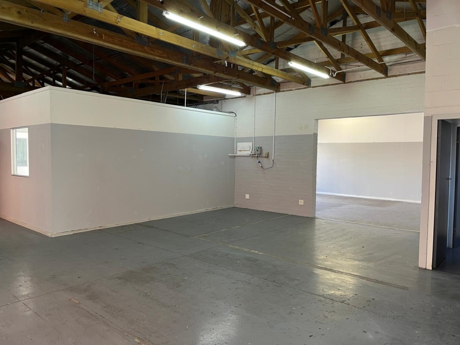 To Let commercial Property for Rent in Paarden Eiland Western Cape